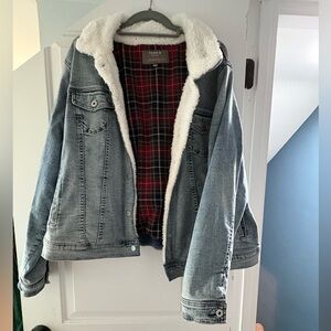 Torrid Light Denim Jacket w/Faux Fur Collar